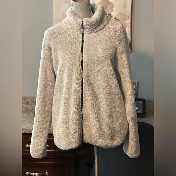 PINK Victoria's Secret Jackets & Blazers - Victoria’s Secret PINK light gray super soft full zip fleece jacket size large